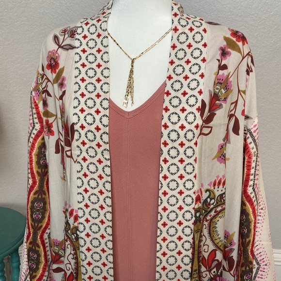 Beautiful Boston Proper Kimono in excellent condition, size S, versatile piece. - Picture 2 of 13